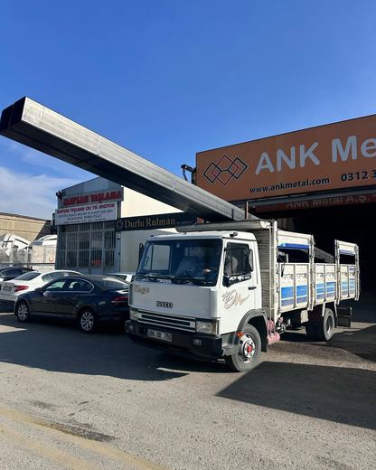 Tesis girişi ve nakliye aracı